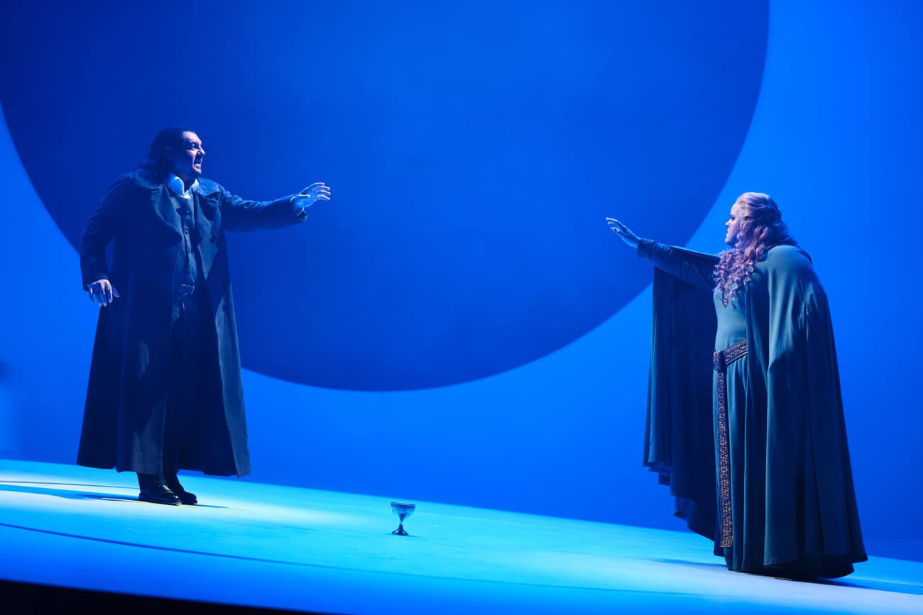 2_Tristan och Isolde - Dimitris Paksoglou och Åsa Jäger. Foto Micke Sandström
